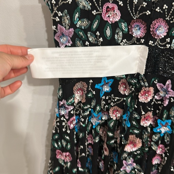 GORGEOUS MAC DUGGAL 3D SEQUIN APPLIQUÉ GOWN NWOT - Picture 11 of 11